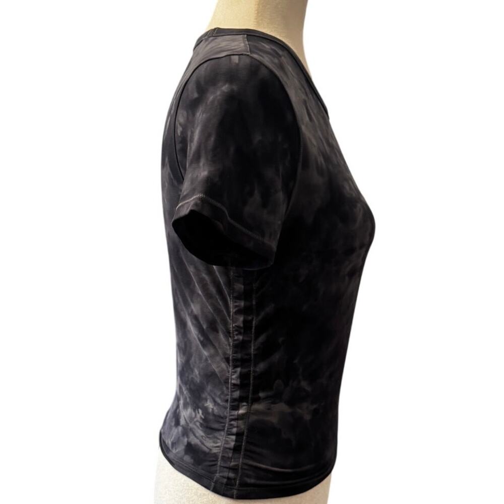 Lululemon All It Takes Tee Nulu Tie Dye Black Gray Size 6 NWT Cropped Yoga Top - Picture 2 of 6